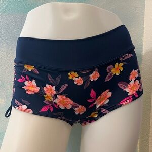 NWT PINK Ultimate Dark Blue Floral Gym to Swim Bottoms